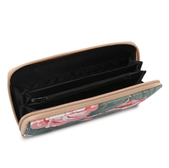 HPπ ONE LEFT!βοΈ Gorgeous Tropical Wallet. - Picture 2 of 3